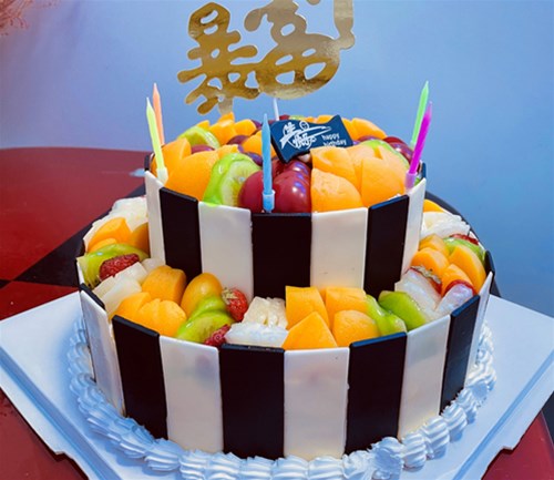 銳誠(chéng)生日會(huì)，壽星也是帥帥的銷(xiāo)冠哦~